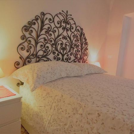Il Geranio Apartment Finale Ligure Bagian luar foto