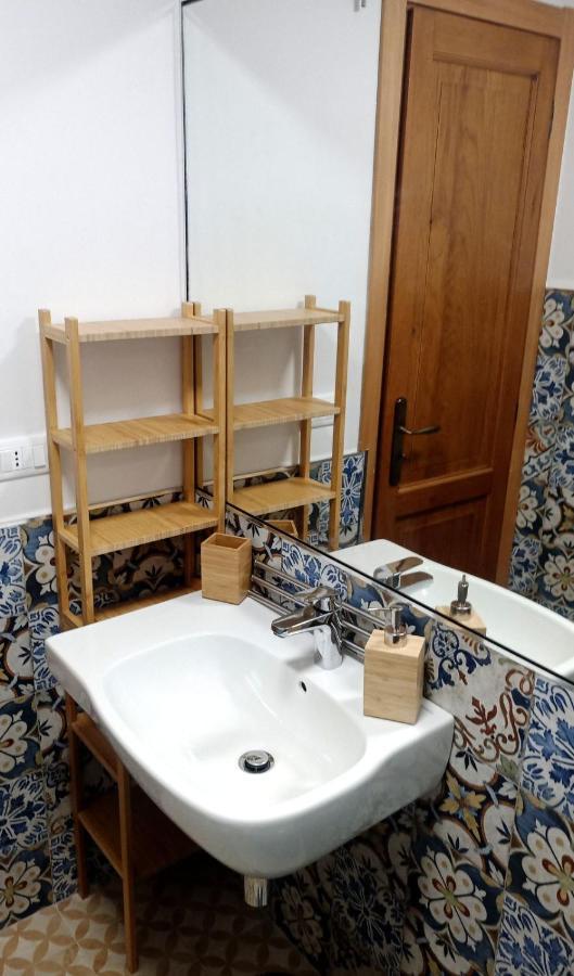 Il Geranio Apartment Finale Ligure Bagian luar foto