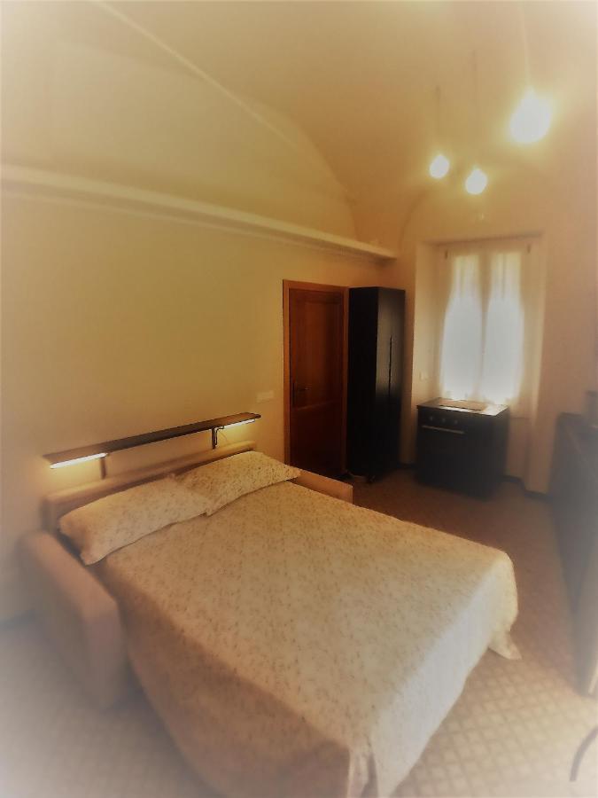 Il Geranio Apartment Finale Ligure Bagian luar foto